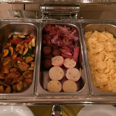 Hotel-marks-garni מלון